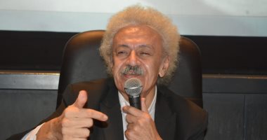 تعرف على مسيرة المخرج أحمد فؤاد درويش ضيف صالون الأوبرا الأربعاء المقبل