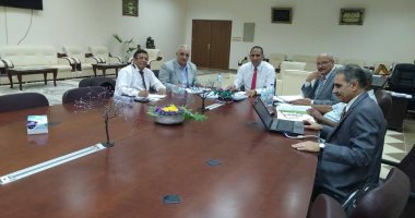 انعقاد لجنة اختيار القيادات بجامعة أسوان للمتقدمين لعمادة كلية الهندسة