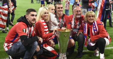 فيديو.. شقيق جريزمان يلمح لاقتراب نجم أتلتيكو من التجديد ورفض برشلونة