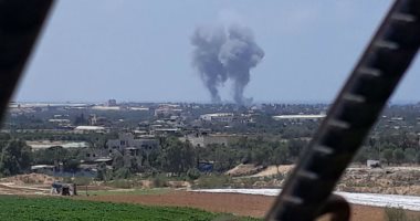 نجاة مجموعة من الفلسطينيين من قصف إسرائيلى بغزة
