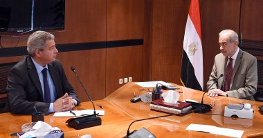 رئيس الوزراء يتابع مع وزير الرياضة مستجدات الساحة الرياضية 