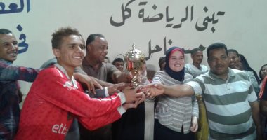 صور.. وكيل شباب ورياضة الأقصر يحضر فعاليات نهائي الدورة الرمضانية بمركز شباب المريس