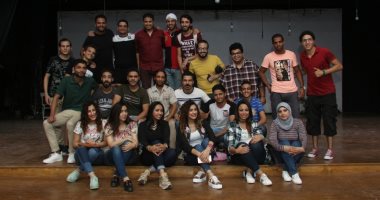 افتتاح عرض "مجانين بس نعيش" على مسرح الهوسابير.. غدا