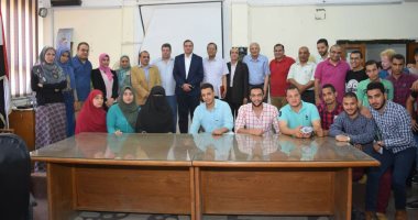 صور.. رئيس جامعة سوهاج يشهد فعاليات 59 مشروع تخرج بكلية الآداب