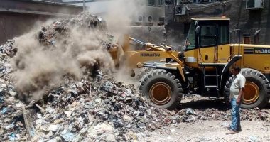 رفع 50 طن من المخلفات والتراكمات بحى شرق سوهاج "صور"