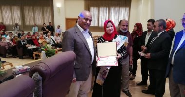 شركة مياه الجيزة تكرم ٢٥ عاملًا خلال احتفالية العامل المثالى