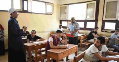 اليوم.. طلاب الشهادة الثانوية الأزهرية القسم العلمى يؤدون امتحان الفيزياء