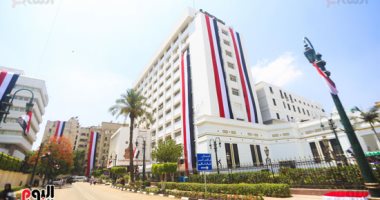 شارع قصر العينى والبرلمان ومجلس الوزراء تتزين فى شرف استقبال الرئيس.. صور