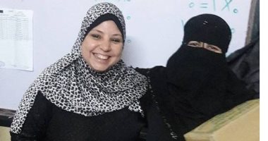 توزيع كراتين سلع غذائية على دارسى "محو الأمية" بقرى مطوبس فى كفر الشيخ