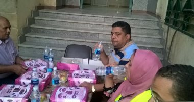صور.. رئيس مدينة القرنة ينظم حفل إفطار لـ250 مواطنا وعاملا بالبر الغربى