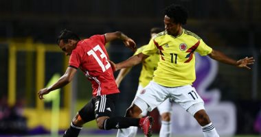 فيديو.. نجم كولومبيا يفشل فى استغلال خروج حارس الفراعنة من مرماه