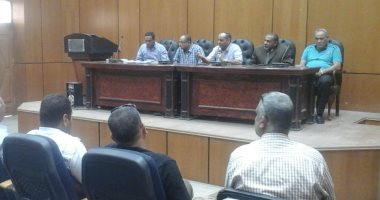 وكيل التعليم بسوهاج يجتمع برؤساء لجان امتحانات الثانوية العامة 