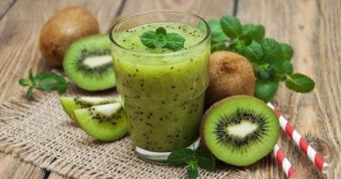 فوائد الكيوى يعالج الأرق ويحسن الهضم