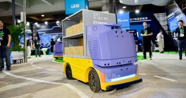 Alibaba تكشف عن روبوت جديد G Plus لتوصيل الطرود للمنازل