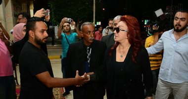 نبيلة عبيد وغادة والي والسفير الفلسطيني فى عزاء مديحة يسرى بالحامدية الشاذلية - صور