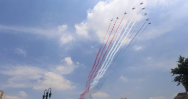الطائرات ترسم علم مصر فى سماء التحرير تزامنا مع أداء السيسي اليمين