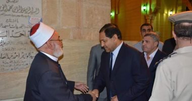 صور .. محافظ الغربية يشارك فى احتفالية غزوة بدر بالمسجد الأحمدى بطنطا 