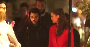 شاهد.. "سهرة" بيلا حديد وthe weeknd فى باريس
