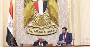 رئيس البرلمان يقترح رفع الدعم التعليمى عن الطلاب الراسبين بالمدارس والجامعات