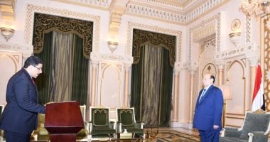 مندوب اليمن الجديد بالأمم المتحدة يؤدى اليمين الدستورية أمام منصور هادى