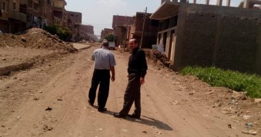بدء أعمال تمهيد الطريق لرصف الجزء المغطى من ترعة الباسوسية بالقناطر الخيرية