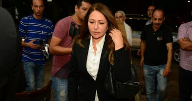 ليلى علوى ورياض الخولى ومحمد أبو داوود فى عزاء مديحة يسرى