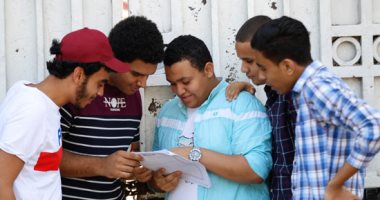 سعادة بين طلاب الثانوية العامة بسبب سهولة امتحان اللغة العربية بالدقهلية