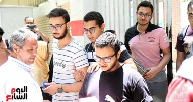 الإحصاء تضفى السعادة على وجوه طلاب الثانوية العامة - صور