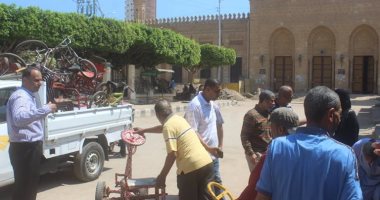 صور.. رصف الطرق وإصلاح الصرف الصحى وحملة مكبرة لإزالة الإشغالات بكفر الشيخ