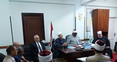وكيل الأزهر يجتمع بوعاظ البحر الأحمر ويطالبهم توجيه الشباب