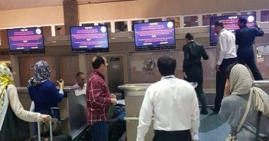 محتجون يخترقون شاشات مطار تبريز بإيران ويبثون رسائل دعم لإضراب السائقين