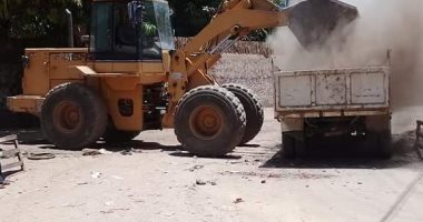 محافظ سوهاج: رفع 20 طن من التراكمات والأتربة بمركز البلينا