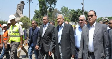 محلب ومحافظ الجيزة يتفقدان نفق النهضة.. وإعلان تشغيله نهاية العام الجارى