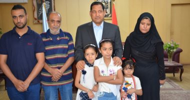 محافظ الغربية يكرم أسرة المهندس المتوفى خلال مشاركته فى استعادة أراضى الدولة