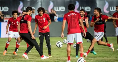 المنتخب يعلن الطوارئ استعدادا لموقعة أوروجواى الجمعة.. محمد صلاح يشارك فى التدريبات الجماعية للفراعنة لأول مرة.. سعد سمير وعلى جبر جاهزان رغم الكدمات.. وكوبر يؤكد: وضعت يدى على التشكيل النهائى وسنلعب للفوز