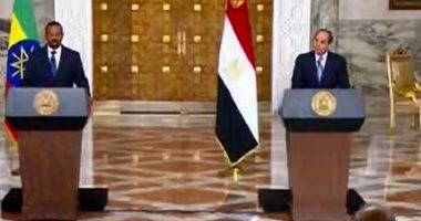 السيسى لرئيس الوزراء الإثيوبيى: شعوبنا تنتظر منا الكثير 