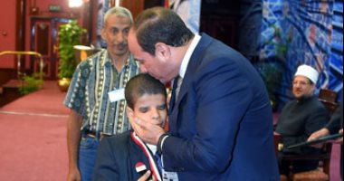 السيسي: المصريون وقفوا بحزم أمام محاولات بث الفرقة وإشعال الفتنة -  صور