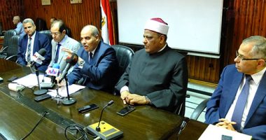 رئيس جامعة الأزهر: إحالة 12 أستاذا للتحقيق لمخالفتهم قواعد الامتحانات - صور