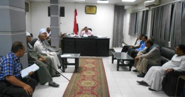 صور.. محافظ سوهاج: عقد جلسات تشاورية بمدينة البلينا لتحديد احتياحات القرى