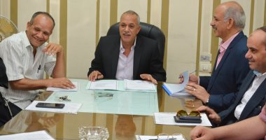 منح ملابس وأغذية مجانا للدارسين أبرز محاور خطة "سوهاج" للقضاء على الأمية