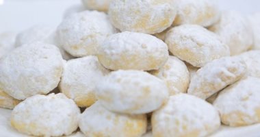 لو ناوى تاكل كحك فى العيد.. احرص على المشى والخضراوات والفواكه