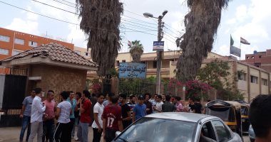 طلاب الثانوية بالشرقية: امتحان الإنجليزى فى مستوى الطالب المتوسط رغم صعوبته