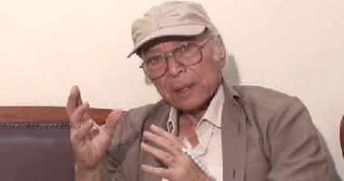 الكاتب محمد قطب بعد فوزه بجائزة الدولة التقديرية: أستحقها