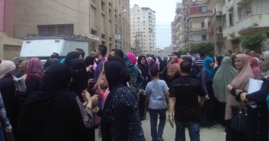 صور.. الحزن يخيم على كفر الشيخ بسبب الثانوية العامة