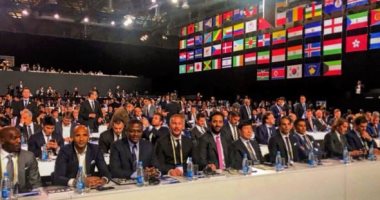 ميدو ينشر صورة من كونجرس الفيفا فى روسيا مع أساطير كرة القدم