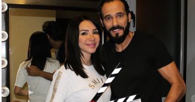 صور..انجى علاء ويوسف الشريف من كواليس فيلم "بنى آدم"