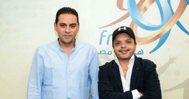 محمد هنيدى ينضم لأسرة الراديو 9090 ويقدم "بواب العمارة"