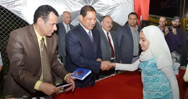 محافظ الغربية يكرم الفائزين فى مسابقة القرآن الكريم بقرية مشلة كفر الزيات