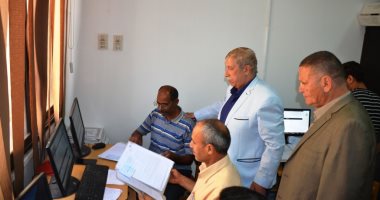 محافظ الإسماعيلية يتابع الساعات الأخيرة قبل إغلاق باب تلقى طلبات التقنيين لواضعى اليد