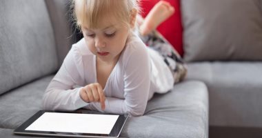 ألعاب الموبايل تؤثر على دماغ الطفل بنفس طريقة إدمان المخدرات.. اعرفى إزاى 